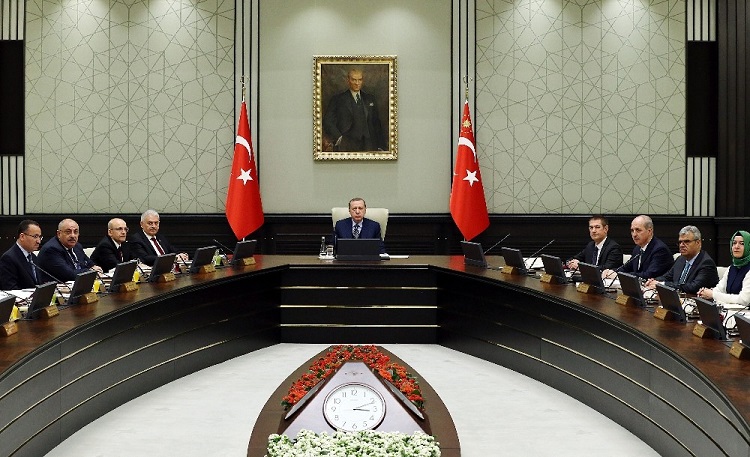 BEKLENEN TAM KAPANMA GELDİ