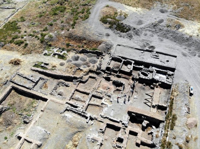 Kültepe’de yeni  kalıntılara ulaşıldı