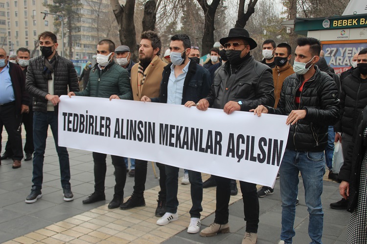 “MEKANLAR AÇILSIN” EYLEMİ !