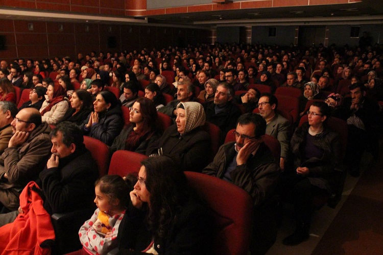 2020’DE SİNEMA,TİYATRO SEYİRCİSİ AZALDI