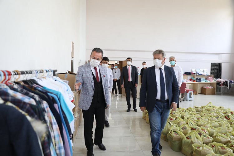 “MELİKGAZİ KIYAFET EVİ” HİZMETE DEVAM EDİYOR