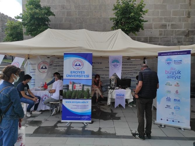 BÜYÜKŞEHİR’DEN BİN 100 ÖĞRENCİYE TERCİH DESTEĞİ