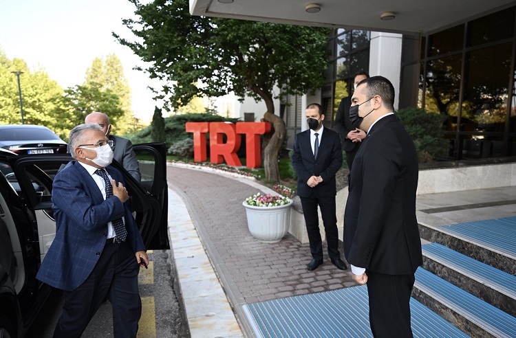 BÜYÜKKILIÇ’TAN TRT’YE HAYIRLI OLSUN ZİYARETİ