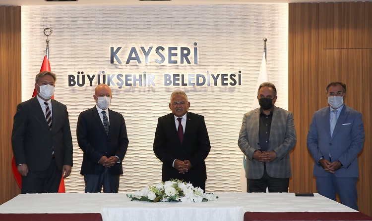 BAŞKANLAR MAAŞLARINI AFAD’A BAĞIŞLADI