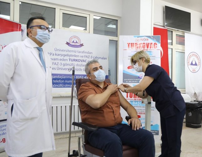 TURKOVAC 3.DOZ GÖNÜLLÜLERE UYGULANMAYA BAŞLANDI