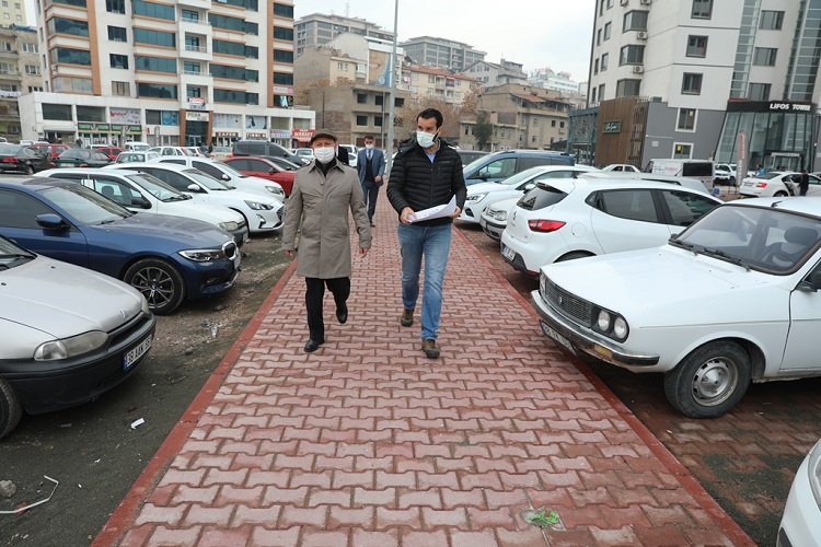 KOCASİNAN, ŞEHİR MERKEZİNDEKİ OTOPARK İHTİYACINI ÇÖZÜME KAVUŞTURUYOR