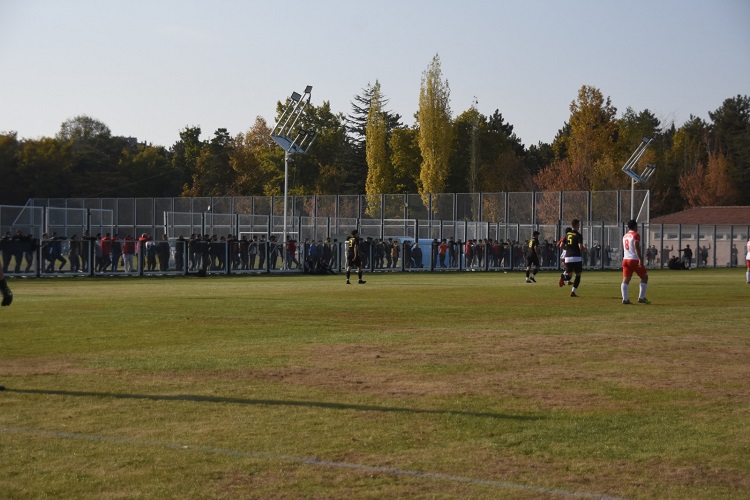 Futbolseverlerden Süper Amatör Kümeye Yoğun İlgi