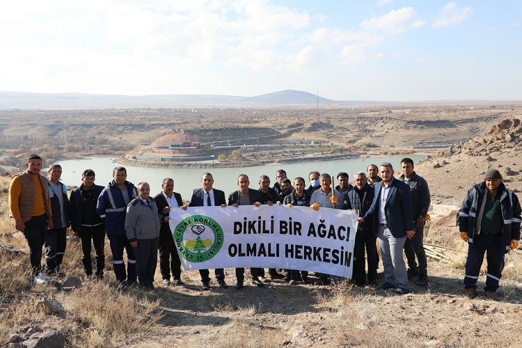 750 Fidan Toprakla Buluştu