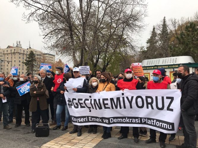 DİSK Kayseri’de Toplandı: ‘Fakirden Alıp Zengine Veriyorlar’