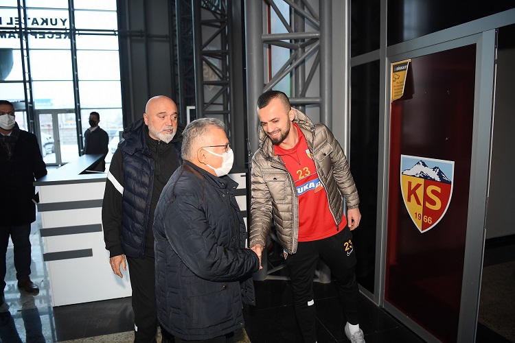 BAŞKAN BÜYÜKKILIÇ’TAN YUKATEL KAYSERİSPOR’A MORAL ZİYARETİ
