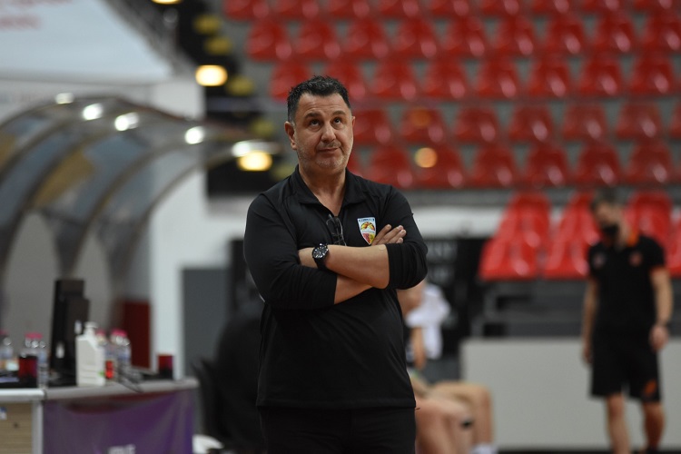 Bellona Kayseri Basketbol nereye Gidiyor ? Başkandan Sonra  Hoca da Ayrıldı