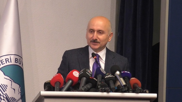 Bakan Karaismailoğlu’ndan Bir Kez Daha Hızlı Tren Müjdesi