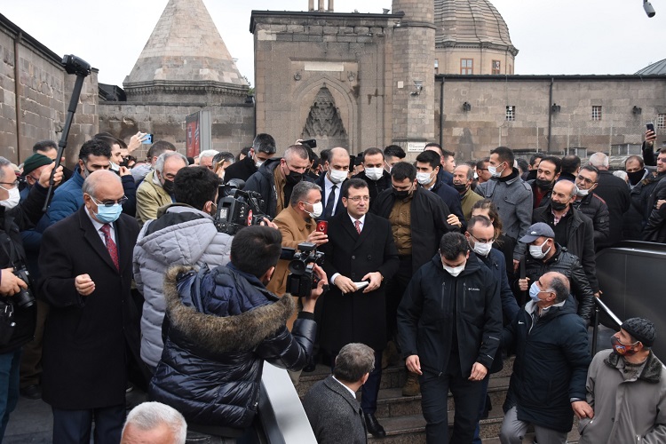 CHP’Lİ Başkanlardan Türbe Ziyareti