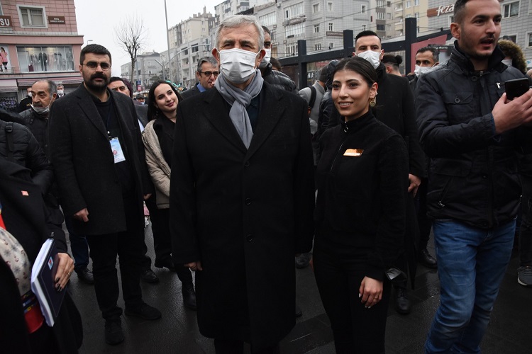 Mansur Yavaş’a Kayseri’de Yoğun İlgi