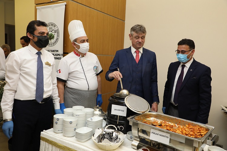 ‘1 KAZANDA 3 KEPÇE’YE GÖRKEMLİ TANITIM