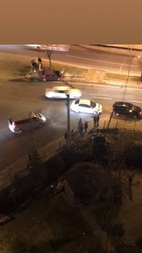 İki Araç Çarpıştı: 3 Yaralı