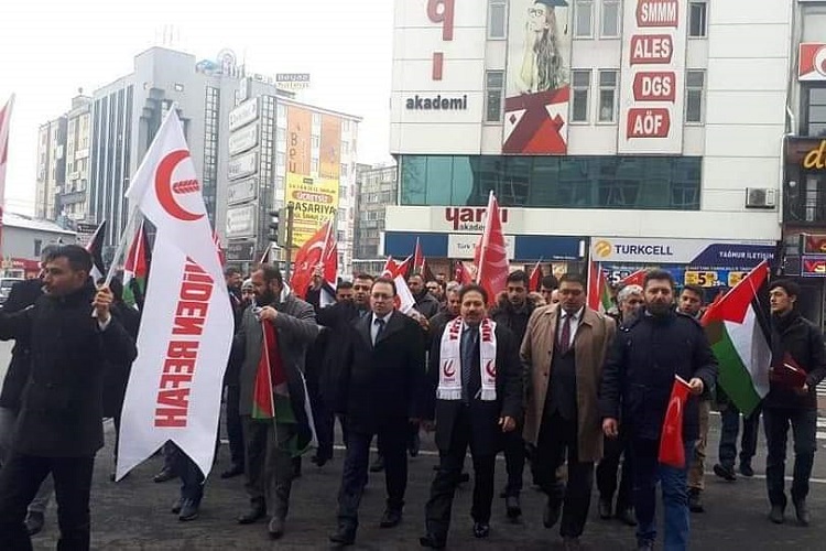NARİN : “Hayretle izliyorum”