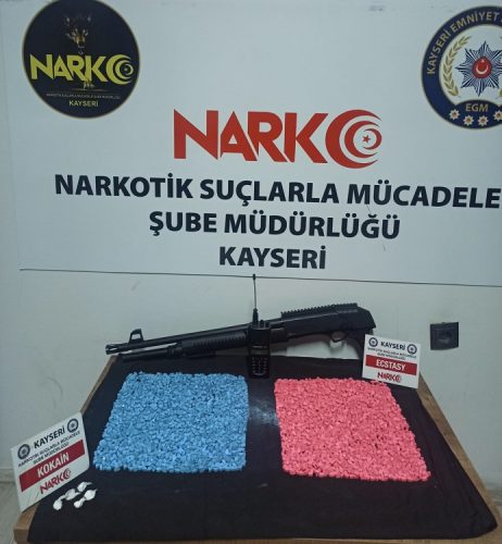 Uyuşturucu madde operasyonunda 2 gözaltı