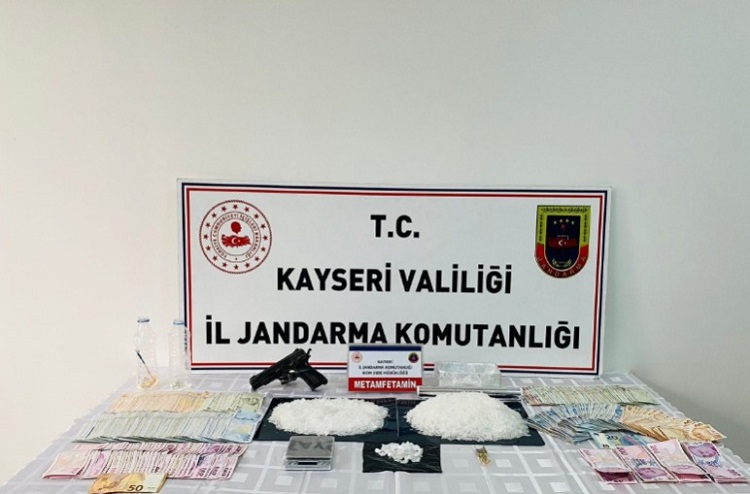 Kayseri’de uyuşturucu ve silah operasyonu: 4 gözaltı