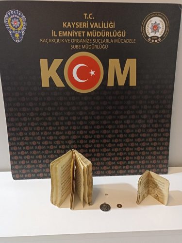 500 yıllık Kur’anı satmaya çalışan şüpheli yakalandı