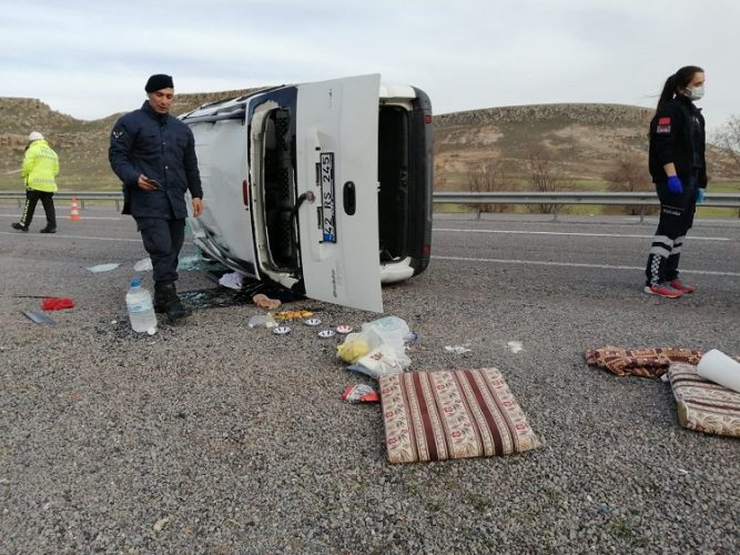 Otomobil takla attı: 7 yaralı