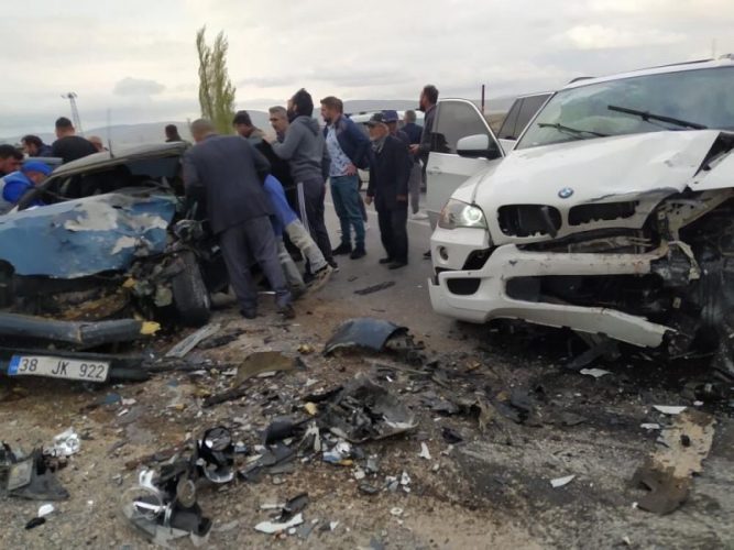 Pınarbaşı’nda trafik kazası: 6 yaralı