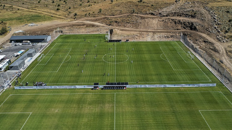 ERCİYES FUTBOL TAKIMLARININ İLGİ ODAĞINDA