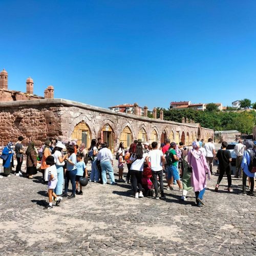 Avrupa’da yaşayan Türkler, kültür turlarıyla kenti keşfediyor