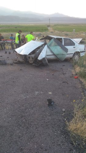 Takla atan araçta 1’i ağır 3 yaralı