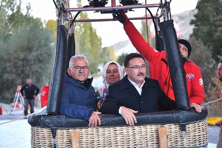 SOĞANLI SEMALARINDA “CUMHURİYET” UÇUŞU