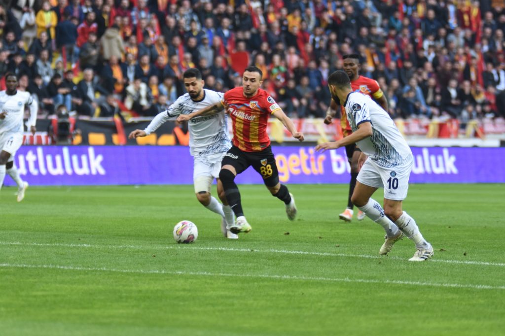 KAYSERİSPOR 1 PUANI KURTARDI :2-2