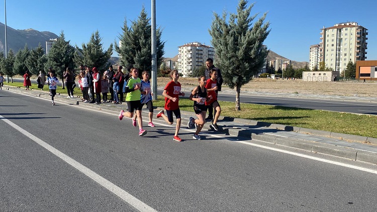 29 Ekim Cumhuriyet Koşusu gerçekleşti