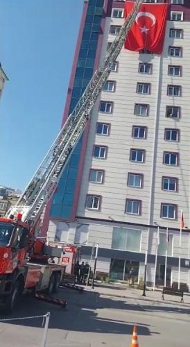 ÖZEL HASTANEDE YANGIN ÇIKTI