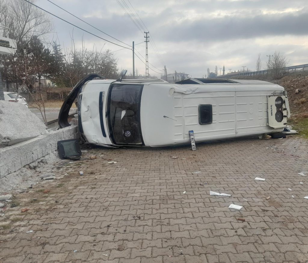 Develi’de feci kaza: 1 ölü 5 yaralı