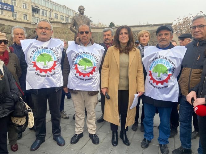 CHP : EMEKLİ VE MEMURLARIN HAYALİ KIRILDI