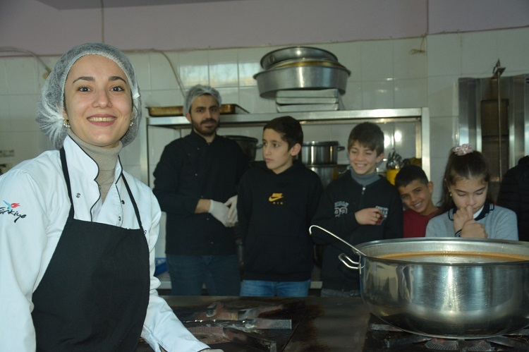 Öğretmenler, öğrencilerine rol model oldu