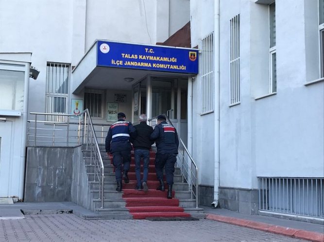 ‘FETÖ üyeliği’ suçundan hükümlü eski polis yakalandı