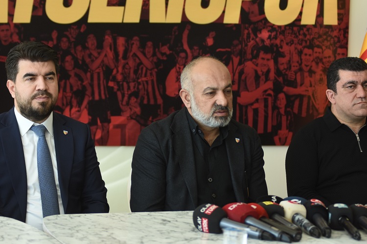 Kayserispor Başkanı Ali Çamlı: “Onur Bulut transferiyle ilgili hukuk konuşacak”