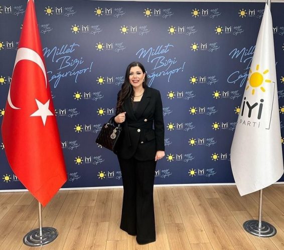Pelin Gündeş Bakır, İYİ Parti’den aday adayı oldu