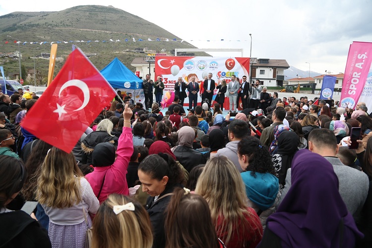 Büyükkılıç, “Mustafa Kemal Atatürk, elbette ki bu Cumhuriyeti gençlere emanet etti”