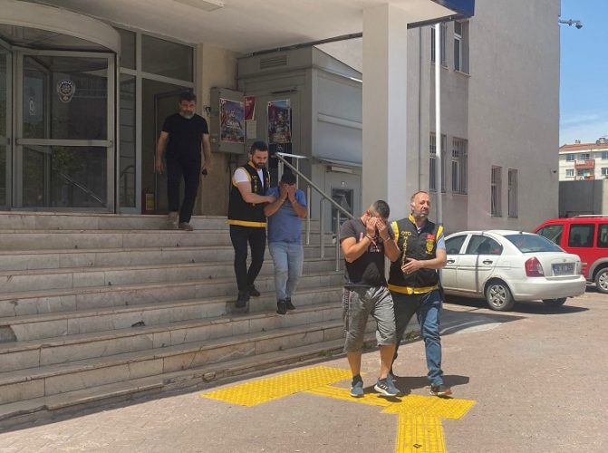 Çalınan otomobil 110 saatlik görüntü izlenerek Adana’da bulundu