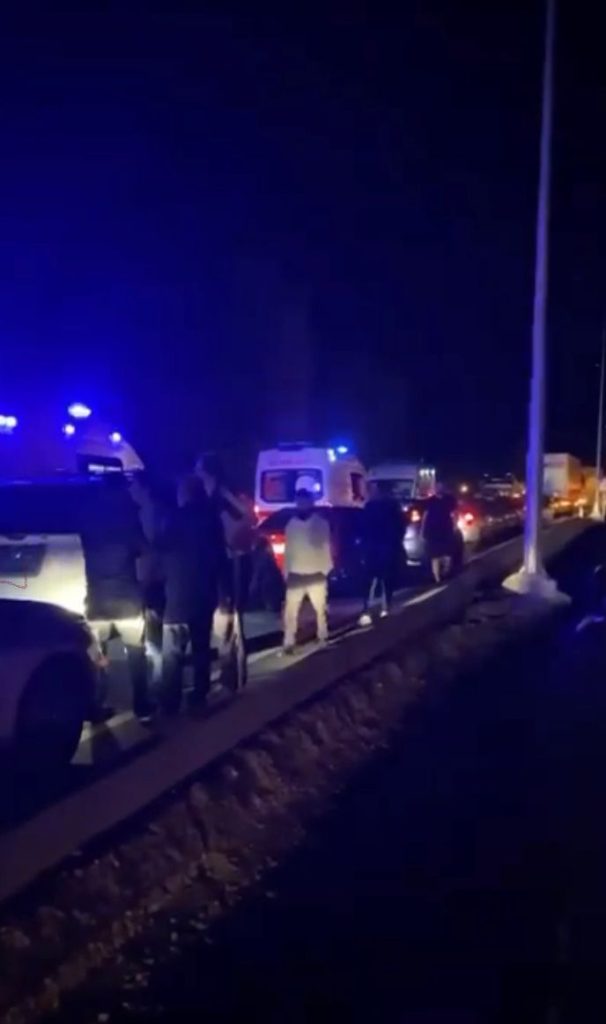 Kayseri-Malatya yolunda feci kaza: 3 ölü 16 yaralı
