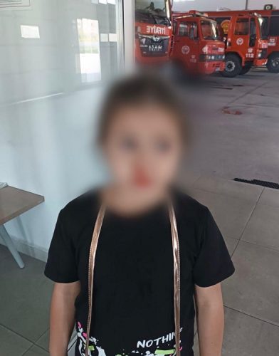 Komşuları tarafından darp edilen aile itfaiyeye sığındı