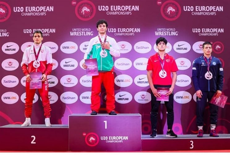 Kayseri Şekersporlu güreşçi Azat Sarıyar Avrupa Şampiyonu oldu