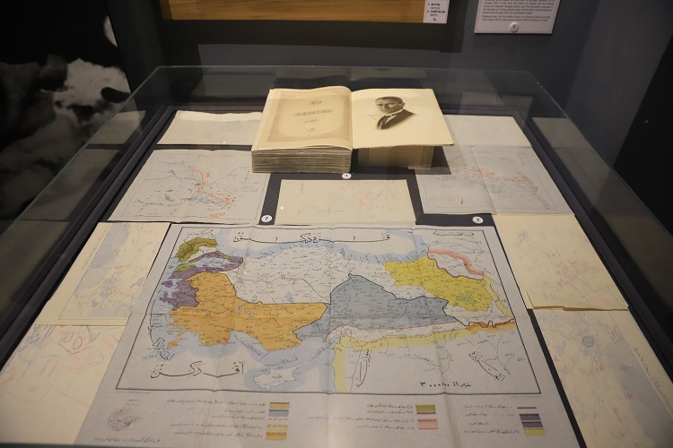 İlk baskı Nutuk kitabı Milli Mücadele Müzesi’nde sergileniyor