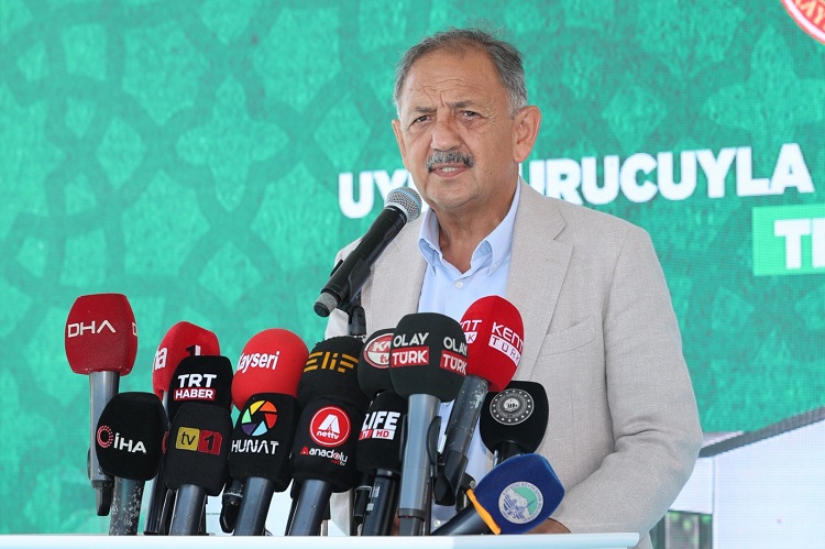 BAKAN ÖZHASEKİ:“İNSANIN EN BÜYÜK DEPREMİ MADDE BAĞIMLILIĞIDIR”