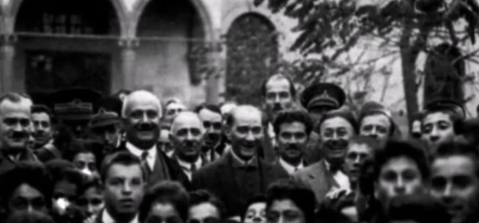 Atatürk’ün 1930 Kayseri Lisesi ziyareti