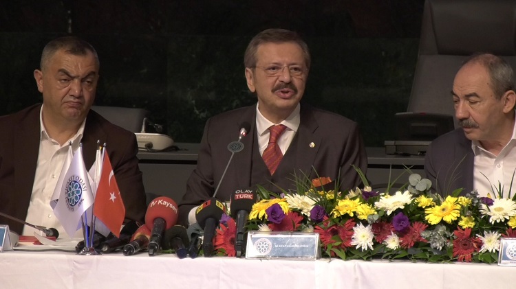TOBB Başkanı Hisarcıklıoğlu, oda temsilcileri ve iş insanlarıyla istişarede bulundu