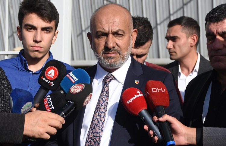 Başkan Çamlı’dan İlhan Parlak çıkışı