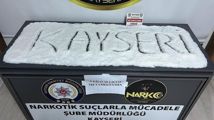 Ayakkabı kutusunda 5 kilo 30 gram uyuşturucu ele geçirildi